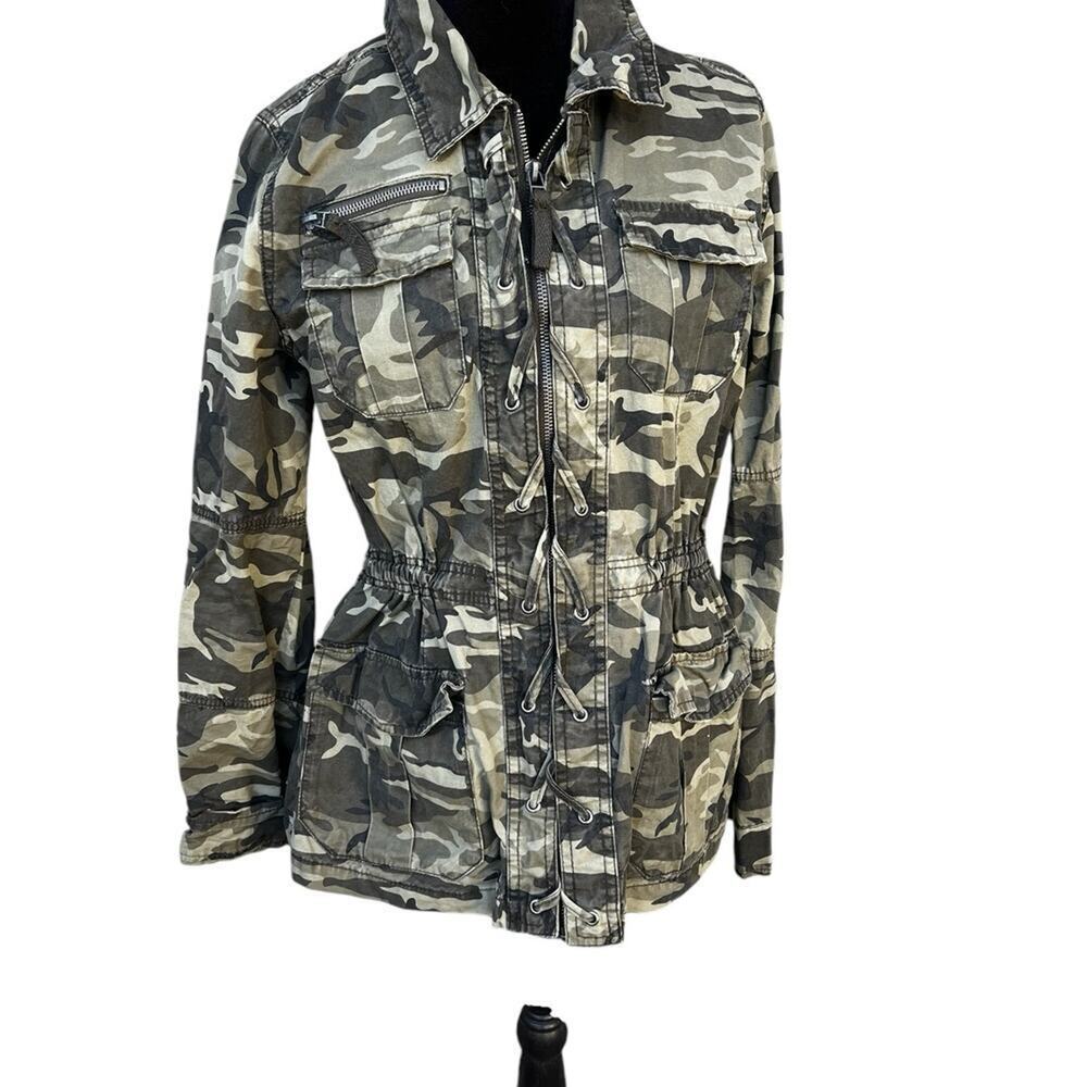 Ashley camo, print full zipper jacket, women's size S
